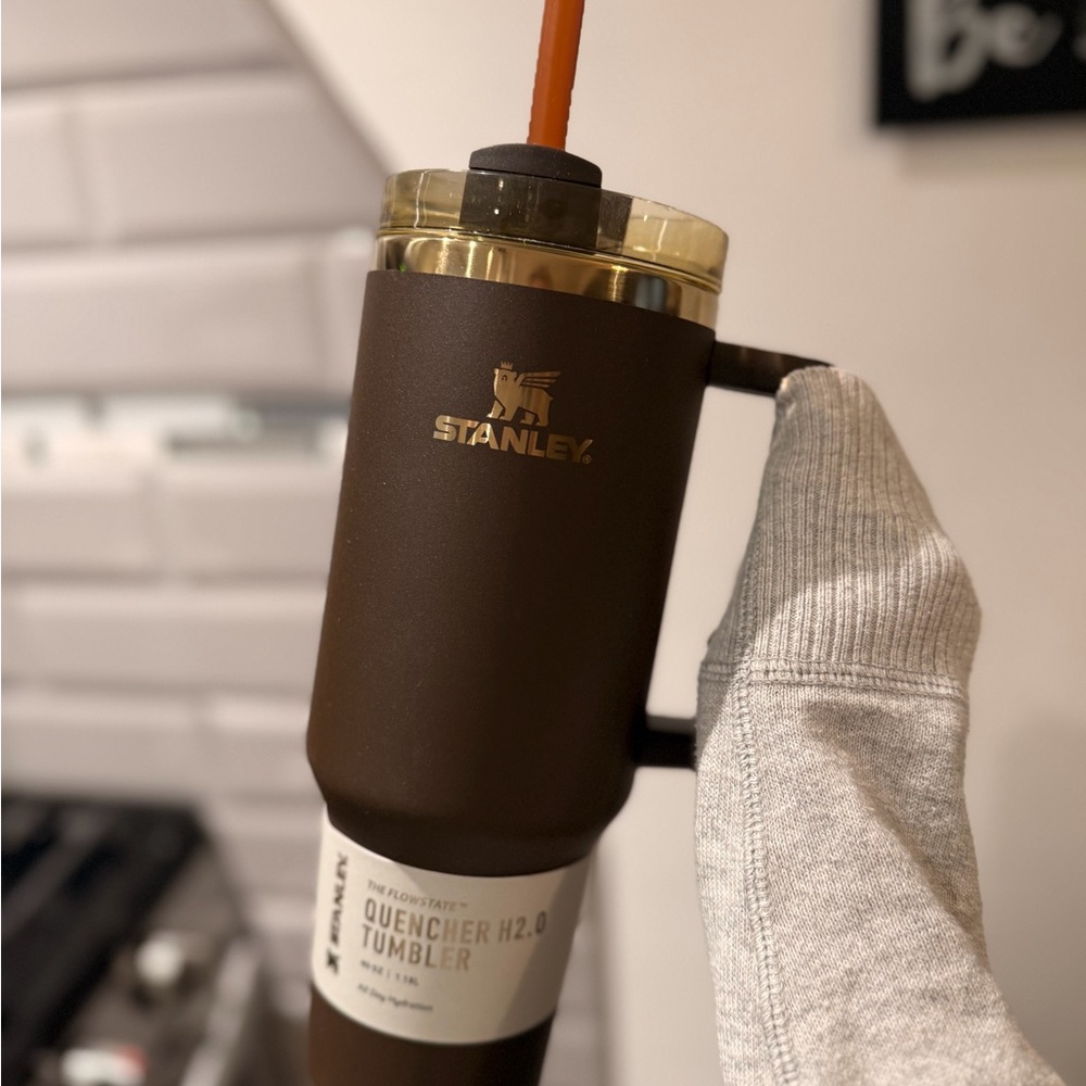 Stanley FlowState Quencher 40oz Tumbler | Chocolate Gold | NEW